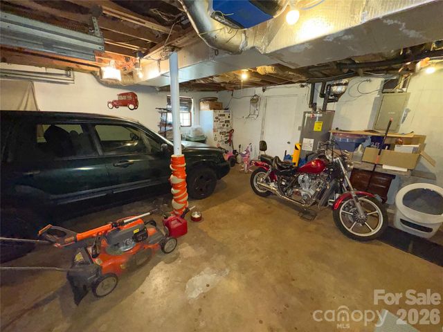 307 Meadowbrook Drive, Newton, NC 28658