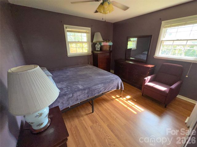307 Meadowbrook Drive, Newton, NC 28658