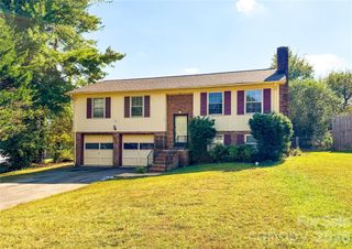 307 Meadowbrook Drive, Newton, NC 28658