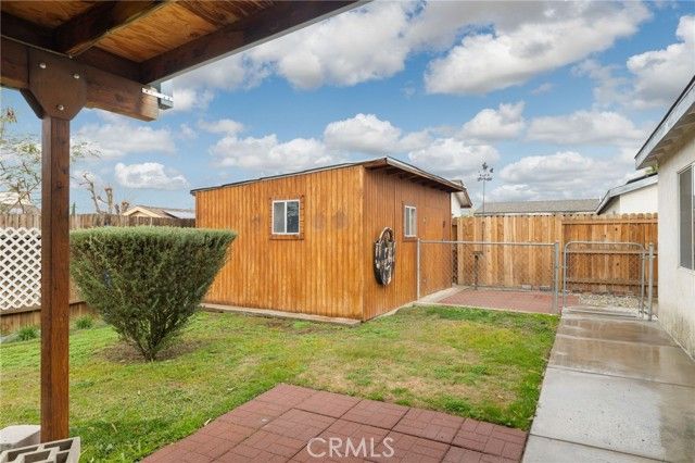 318 Leeta, Bakersfield, CA 93307