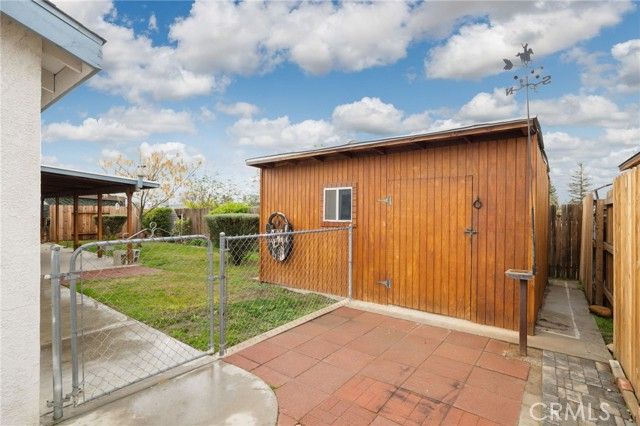 318 Leeta, Bakersfield, CA 93307