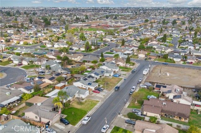 318 Leeta, Bakersfield, CA 93307