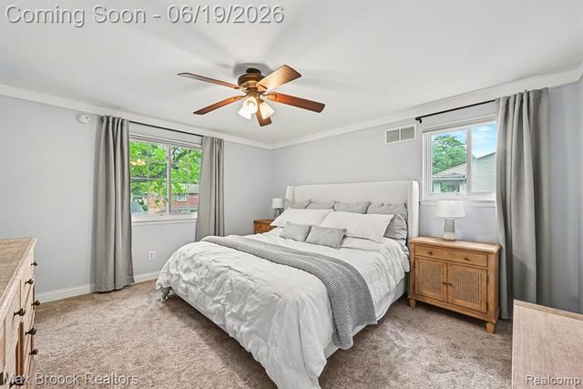 33000 Perth Street, Livonia, MI 48154