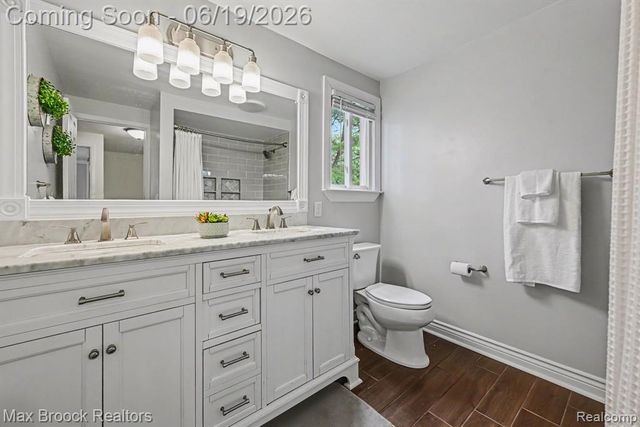 33000 Perth Street, Livonia, MI 48154