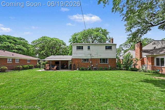 33000 Perth Street, Livonia, MI 48154