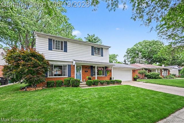 33000 Perth Street, Livonia, MI 48154