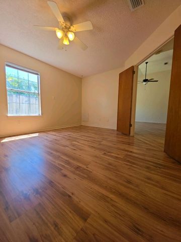 427 Bristol Cove Road, Mary Esther, FL 32569