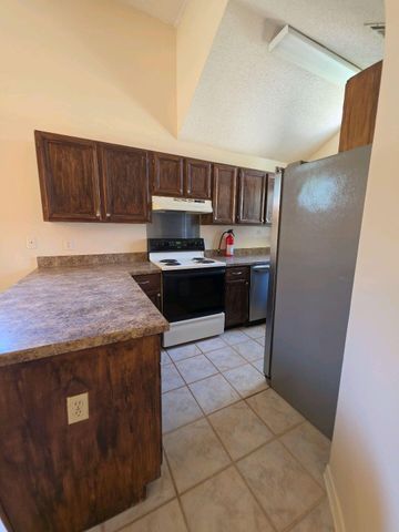 427 Bristol Cove Road, Mary Esther, FL 32569