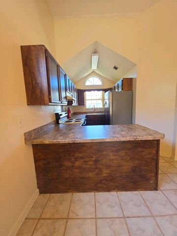 427 Bristol Cove Road, Mary Esther, FL 32569