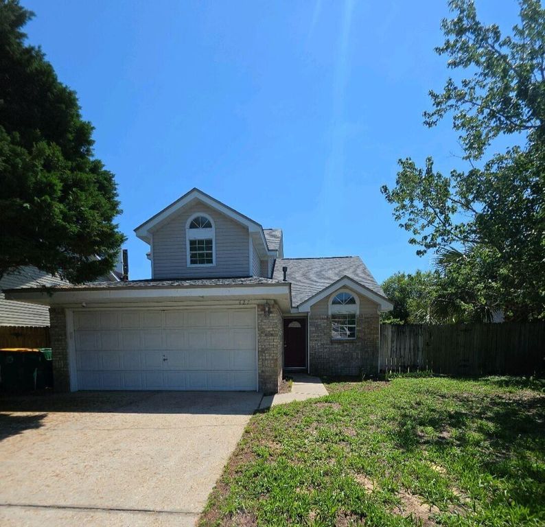 427 Bristol Cove Road, Mary Esther, FL 32569