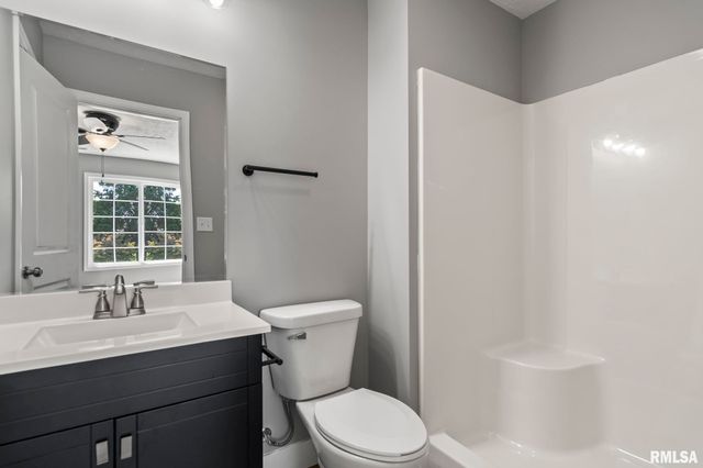 397 W MAIN Street, Williamsville, IL 62693