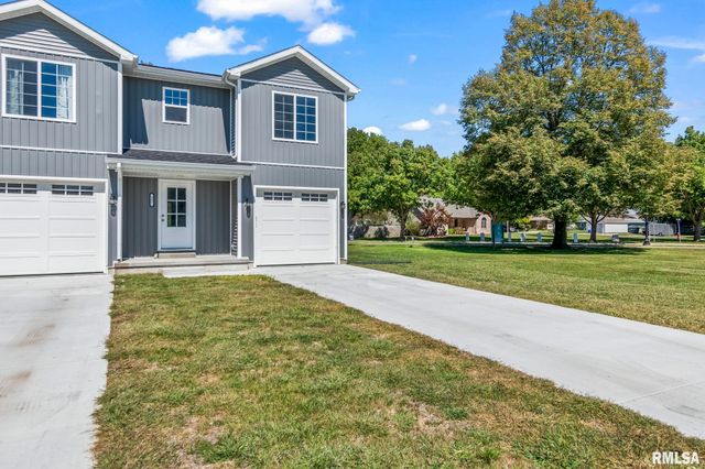 397 W MAIN Street, Williamsville, IL 62693