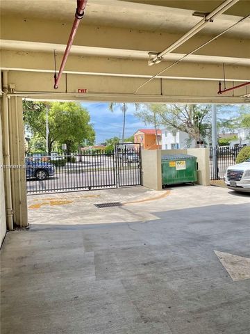 3201 W Flagler St 102, Miami, FL 33135