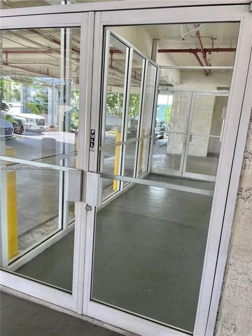 3201 W Flagler St 102, Miami, FL 33135