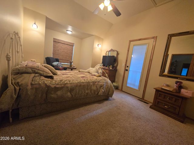 2785 N SKYHAWK Drive, Overgaard, AZ 85933