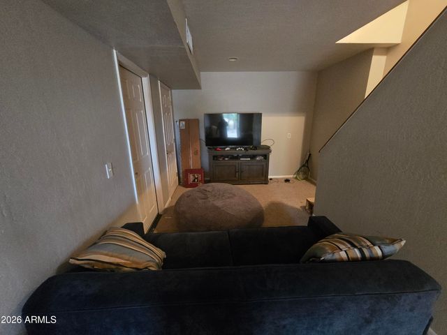 2785 N SKYHAWK Drive, Overgaard, AZ 85933