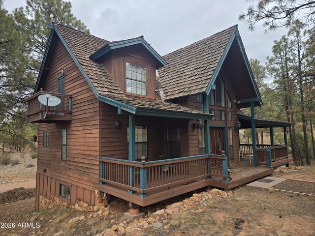 2785 N SKYHAWK Drive, Overgaard, AZ 85933