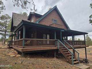 2785 N SKYHAWK Drive, Overgaard, AZ 85933