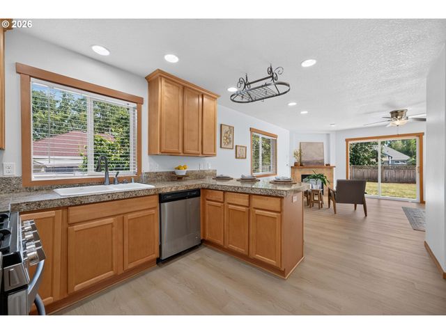 10303 Ne 52ND Ct, Vancouver, WA 98686