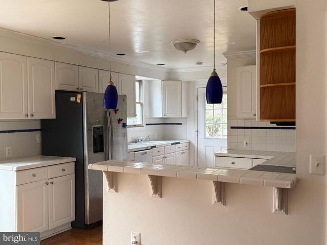 1 CARROLL DR, Stafford, VA 22554