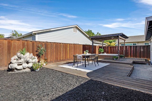 1815 Pine St, Livermore, CA 94551