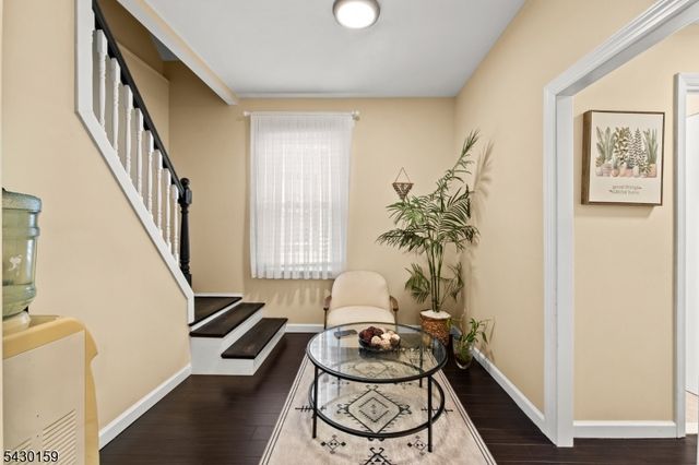 180 Hadley Ave, Clifton City, NJ 07011