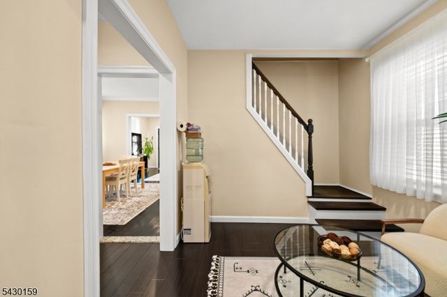 180 Hadley Ave, Clifton City, NJ 07011