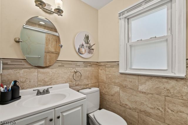 180 Hadley Ave, Clifton City, NJ 07011