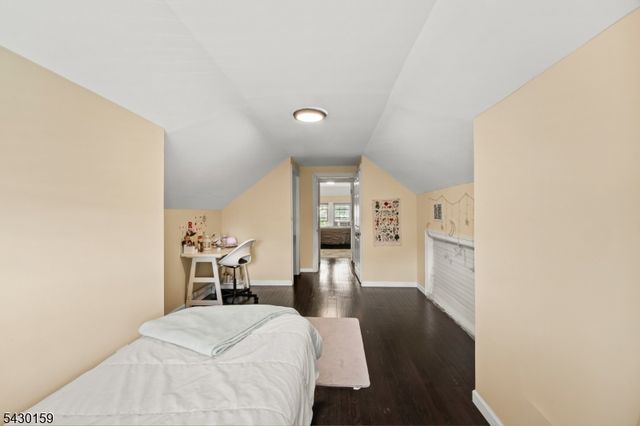 180 Hadley Ave, Clifton City, NJ 07011