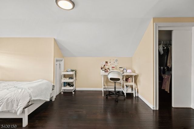 180 Hadley Ave, Clifton City, NJ 07011