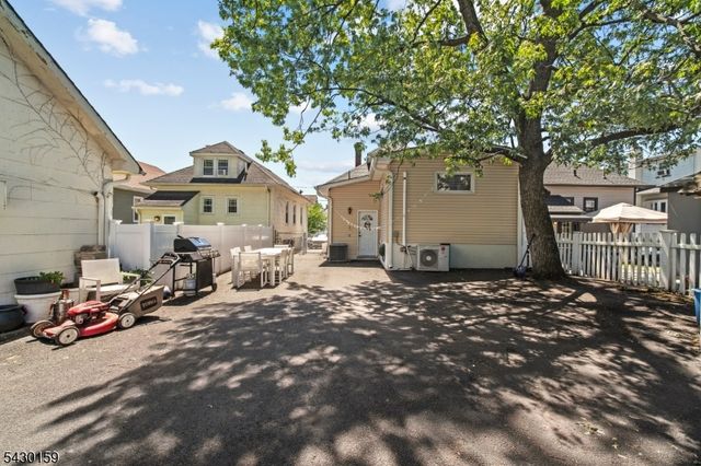 180 Hadley Ave, Clifton City, NJ 07011