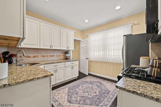 180 Hadley Ave, Clifton City, NJ 07011