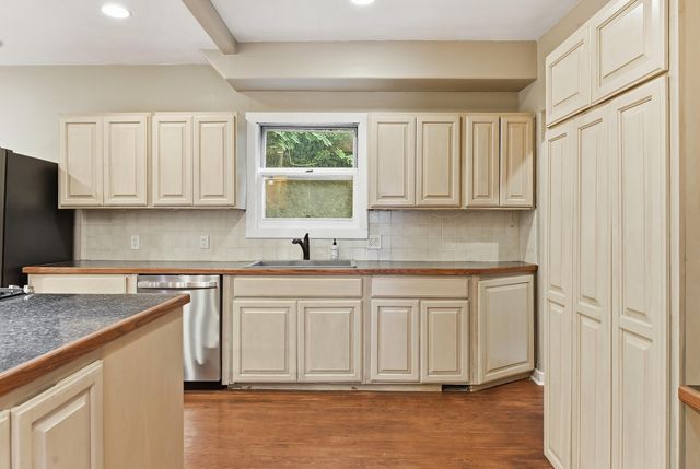 206 TURLEY Avenue, Council Bluffs, IA 51503