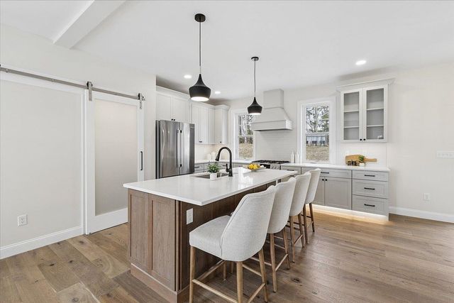 452 Middle Winchendon Road, Rindge, NH 03461