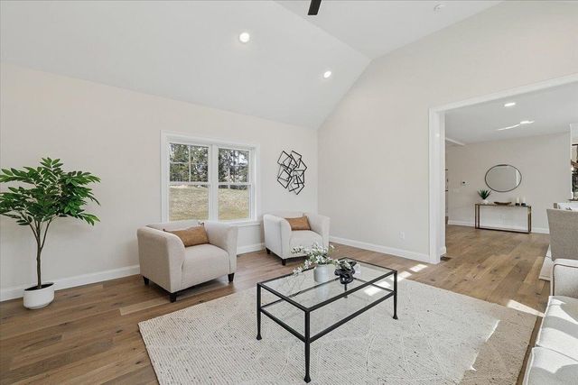 452 Middle Winchendon Road, Rindge, NH 03461