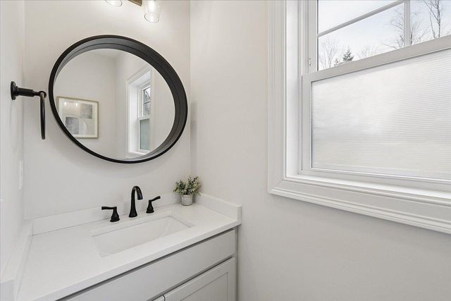 452 Middle Winchendon Road, Rindge, NH 03461