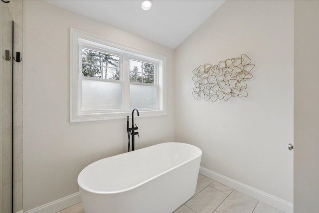 452 Middle Winchendon Road, Rindge, NH 03461