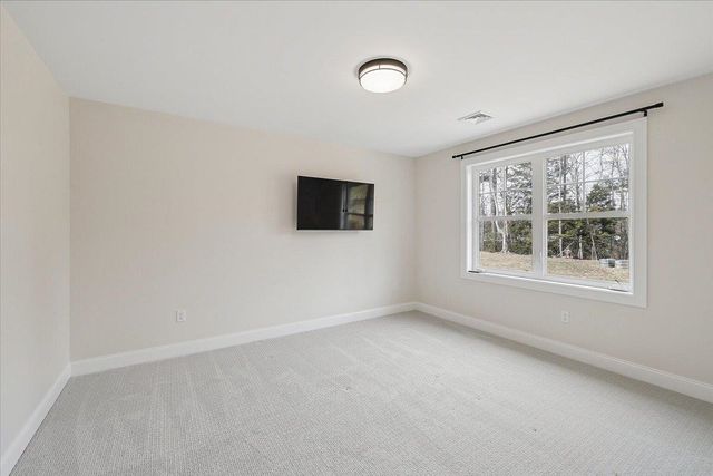 452 Middle Winchendon Road, Rindge, NH 03461