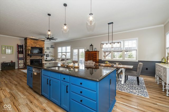 13802 Heatherfield Drive, Fishers, IN 46038