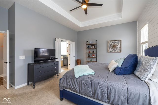 13802 Heatherfield Drive, Fishers, IN 46038