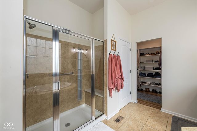 13802 Heatherfield Drive, Fishers, IN 46038