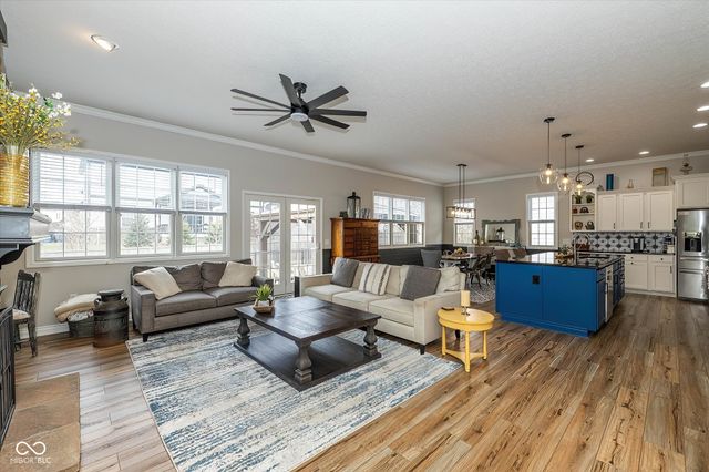 13802 Heatherfield Drive, Fishers, IN 46038