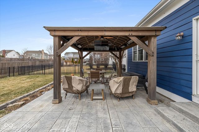 13802 Heatherfield Drive, Fishers, IN 46038