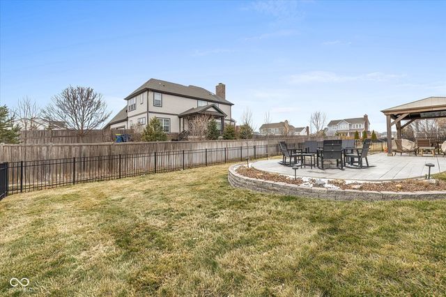 13802 Heatherfield Drive, Fishers, IN 46038