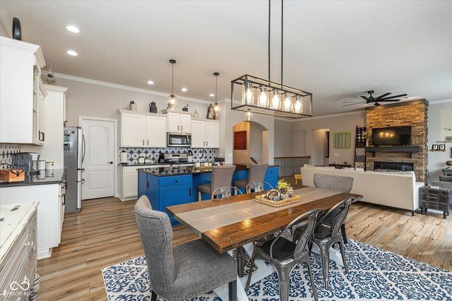 13802 Heatherfield Drive, Fishers, IN 46038