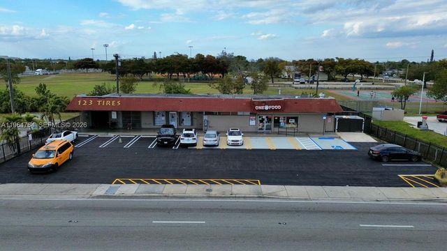 3251 NW 183rd St, Miami Gardens, FL 33056