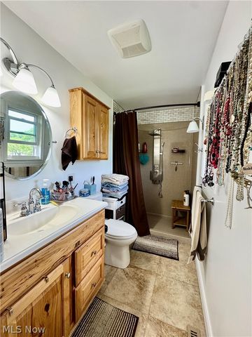 165 Wynnwood Drive, Marietta, OH 45750