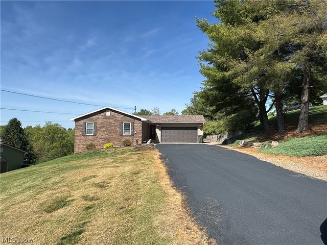 165 Wynnwood Drive, Marietta, OH 45750