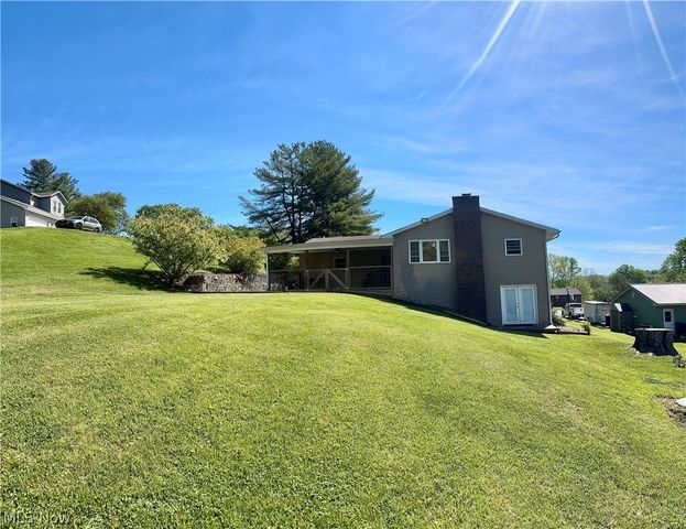 165 Wynnwood Drive, Marietta, OH 45750