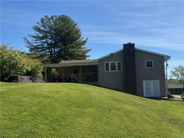 165 Wynnwood Drive, Marietta, OH 45750